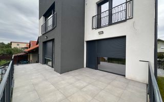Casa zona Lunei, 5 camere + 3 bai, centrala proprie, rezidential sau birouri ! - Poză 1