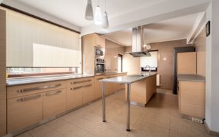 Casa in zona Vitan - Splai, ideala pentru orice tip de activitate sau locuinta - Poză 9