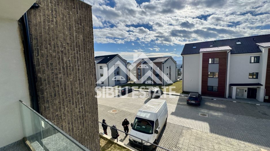 Apartament 2 camere cu balcon de 7.29 mp, aer conditionat - Poză 1