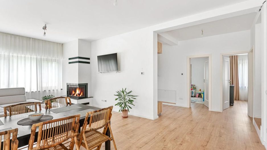 De inchiriat Casa moderna 160 mp teren 1000 mp Tocile Sadu - Poză 2
