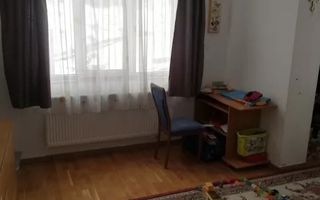 Apartament cu 3 camere de vânzare, zona Polus. - Poză 3