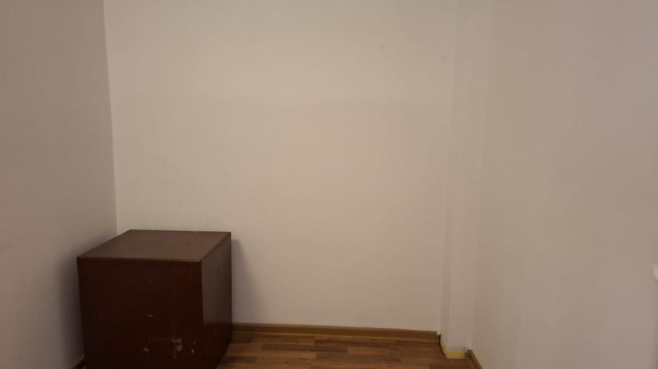 URGENT!, Titulescu, et. 1 in imobil P+1, INTRARE SEPARATA, NEGOCIABIL - Poză 7