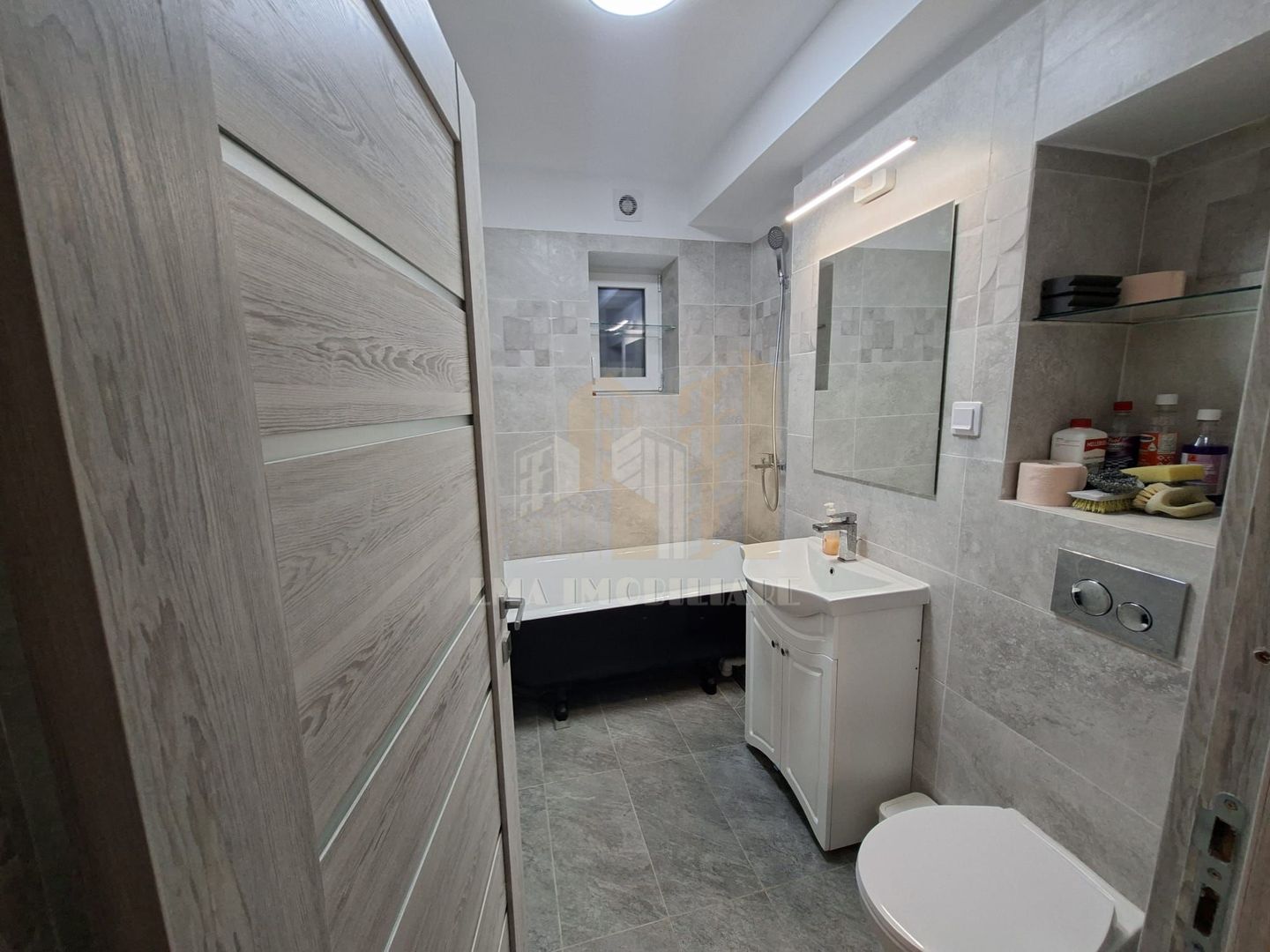 Apartament 2 camere renovat mobilat 2026 Astra Brasov - Poză 13