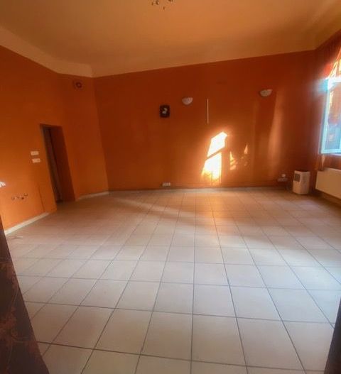 SPATIU COMERCIAL CU MULTIPLE DESTINATII CENTRAL - Poză 4