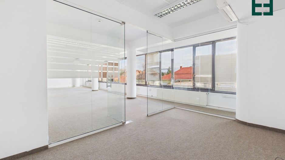 DE ÎNCHIRIAT Spațiu birouri Open Space - Zonă Centrală - Timișoara - Poză 6