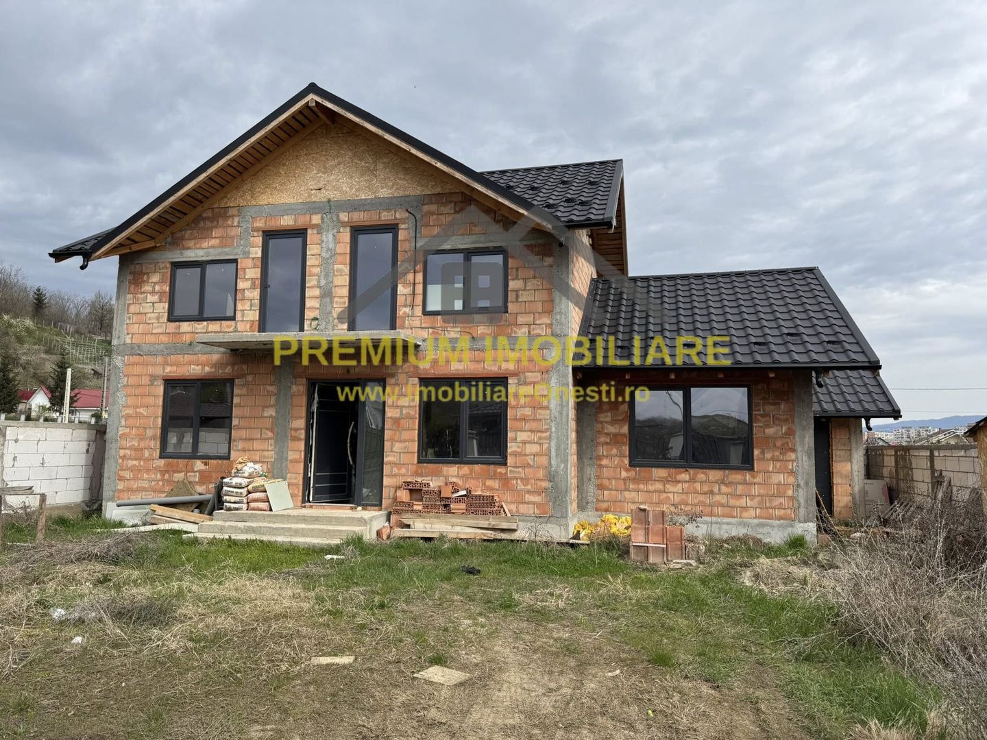 Casa individuala de Vanzare - Cartier Andrasesti - Poză 1