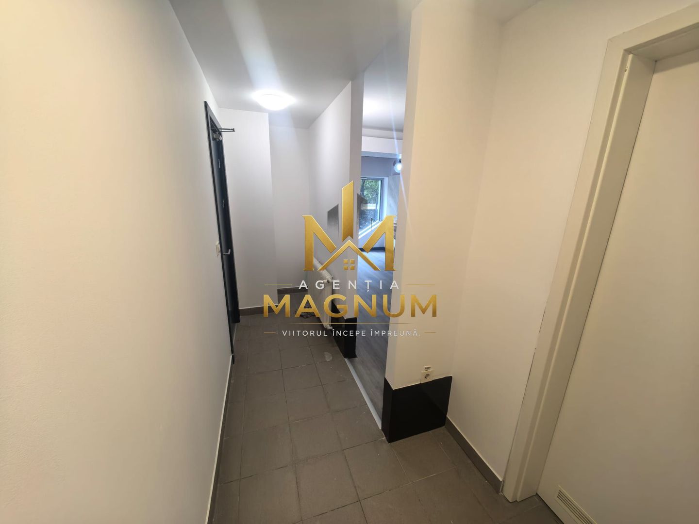 Spațiu comercial renovat, vitrină 10 m, bulevard principal, parter - Poză 8