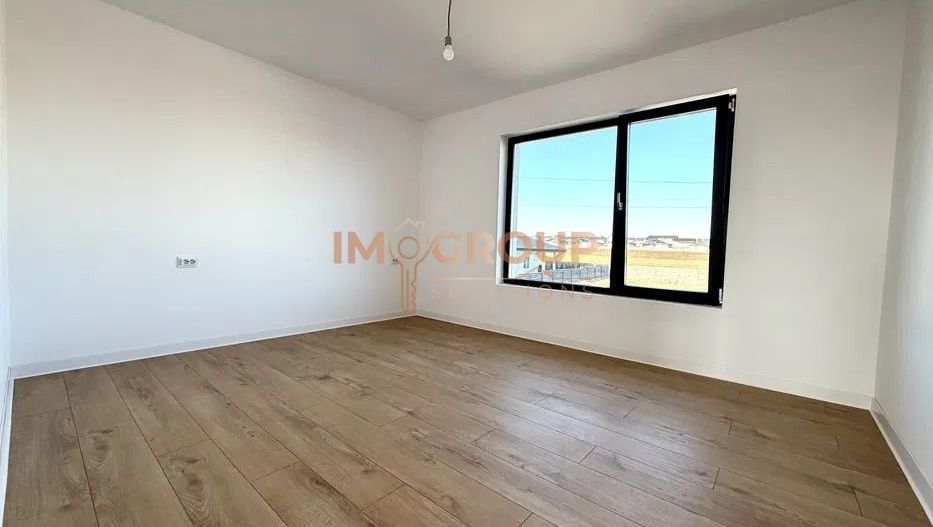 COMISION 0% - CASA FINALIZATA CU 4 CAMERE - LA ASFALT - Poză 4