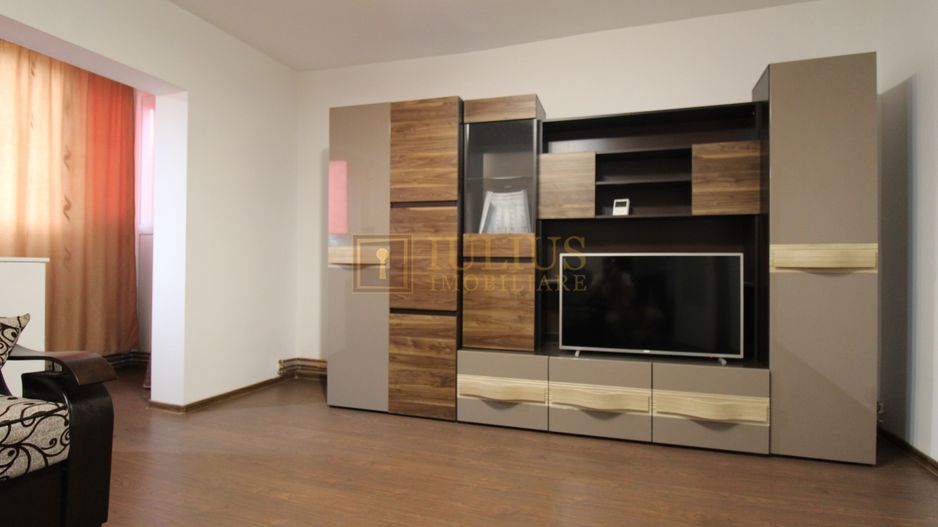 Zona Lipovei, 4 camere + 2 bai, centrala proprie - Poză 2