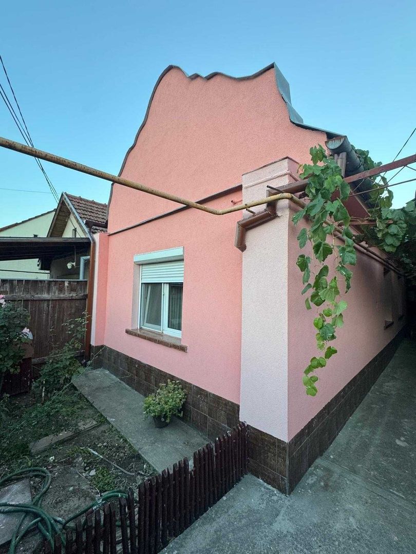 Casa de vânzare în zona Calea Sagului - Poză 1