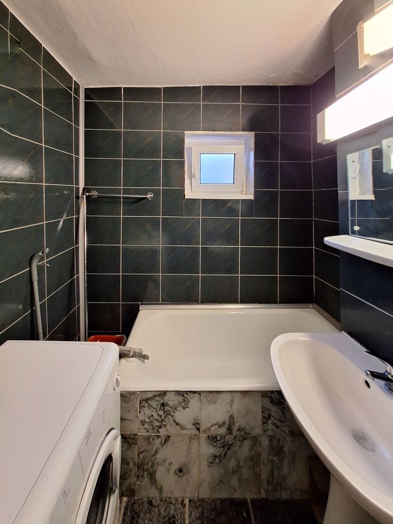 Apartament cu 3 camere,luminos in zona Aradului - Poză 5