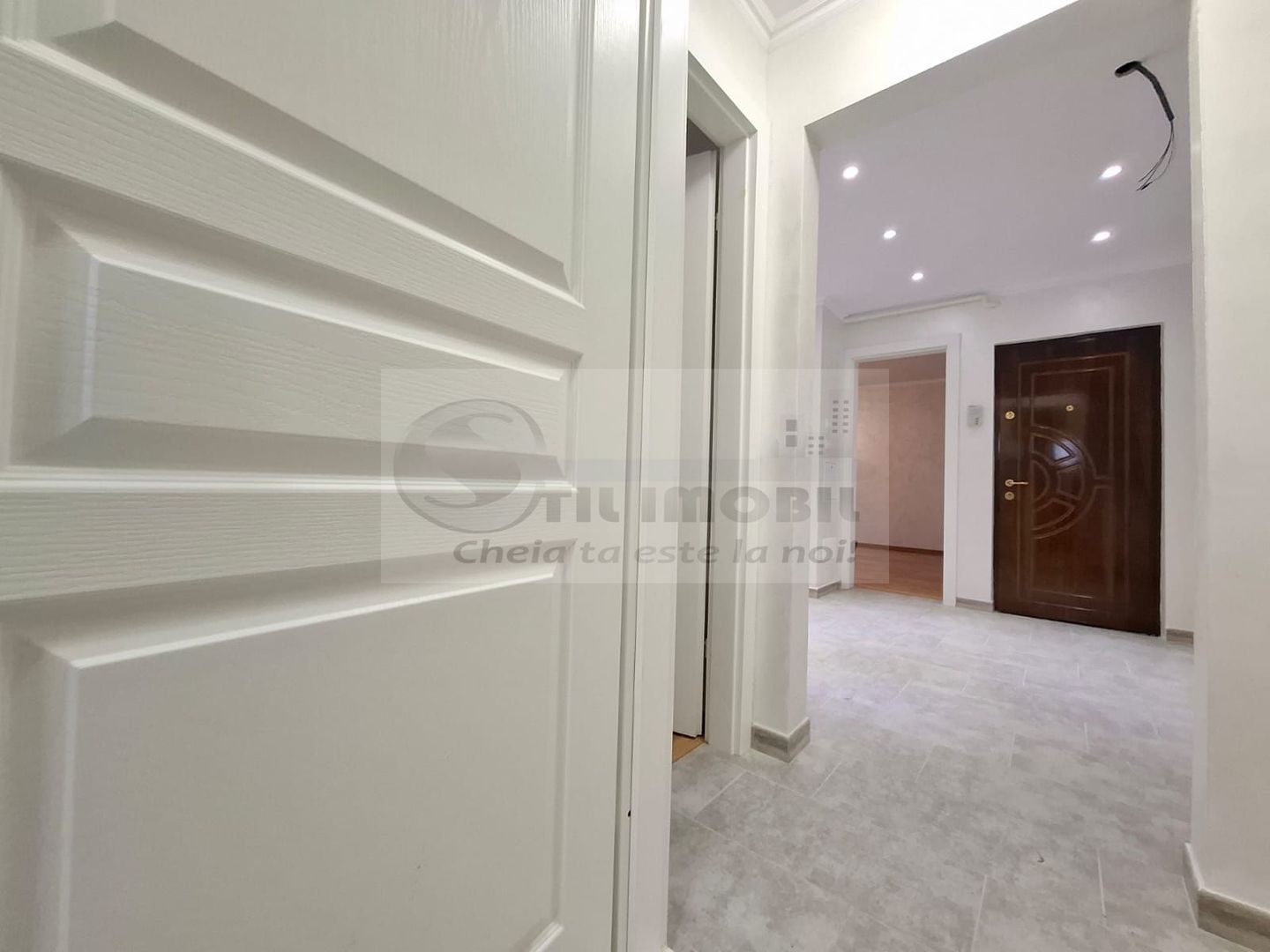 Liber, apartament 2 camere, 53 mp, Nicolina - Belvedere, baie cu geam - Poză 14