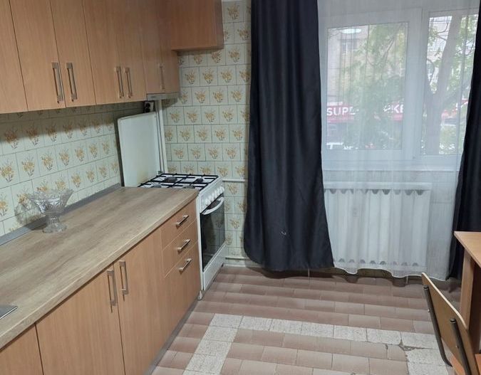 Apartament 4 camere 92mp, etaj 1, parcare inclusa, nemobilat, 2 băi, Mall Vitan - Poză 4