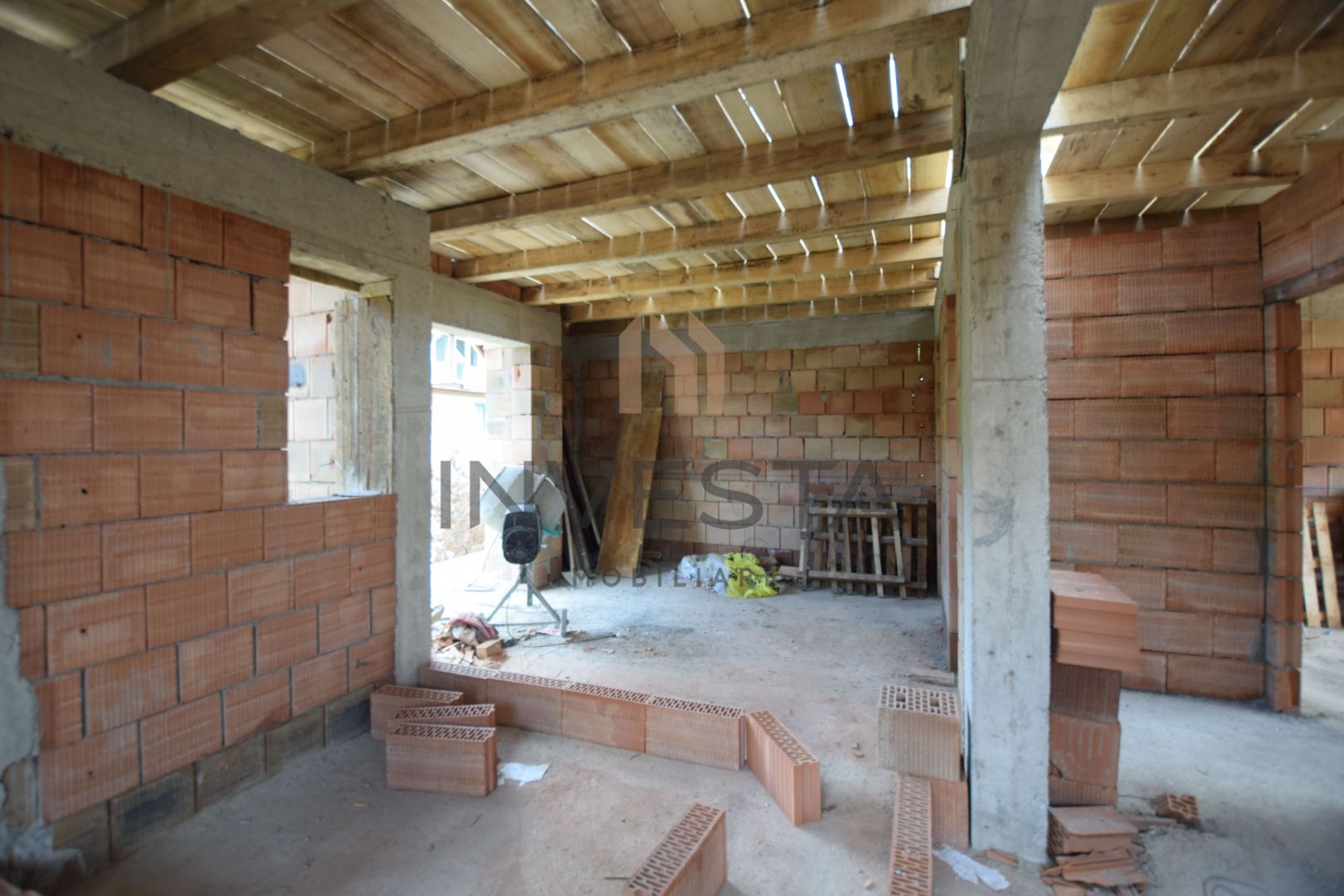 CASA INDIVIDUALA DE VANZARE TEREN 600MP FAGET - Poză 6