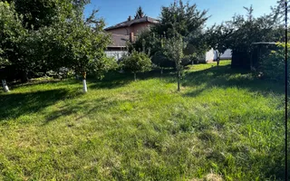 Casă 2015 - 4 dormitoare, 2 băi, 2 bucătării - Poză 18