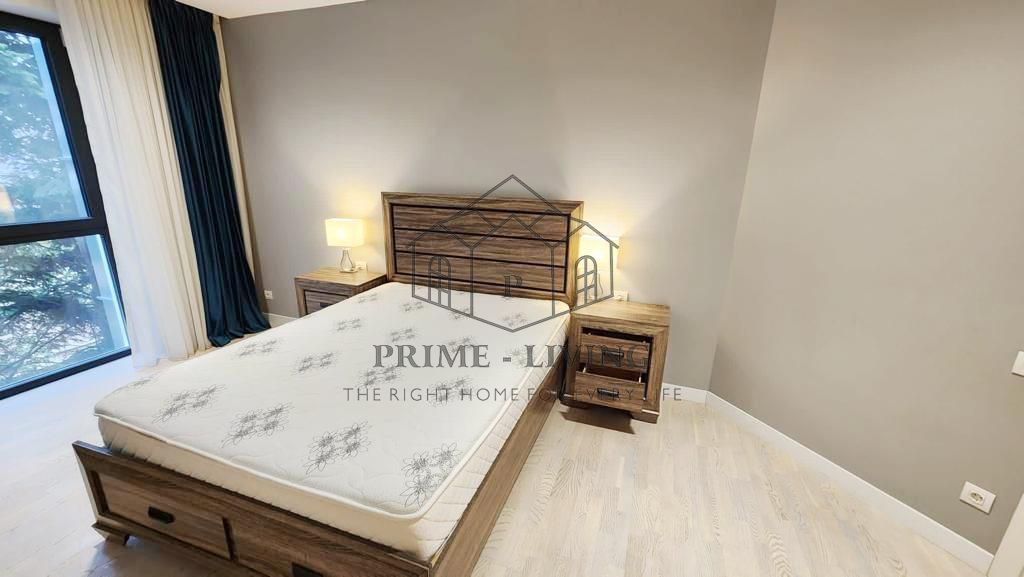 Apartament situat la etajul doi al unui bloc cu 3 etaje - Poză 5