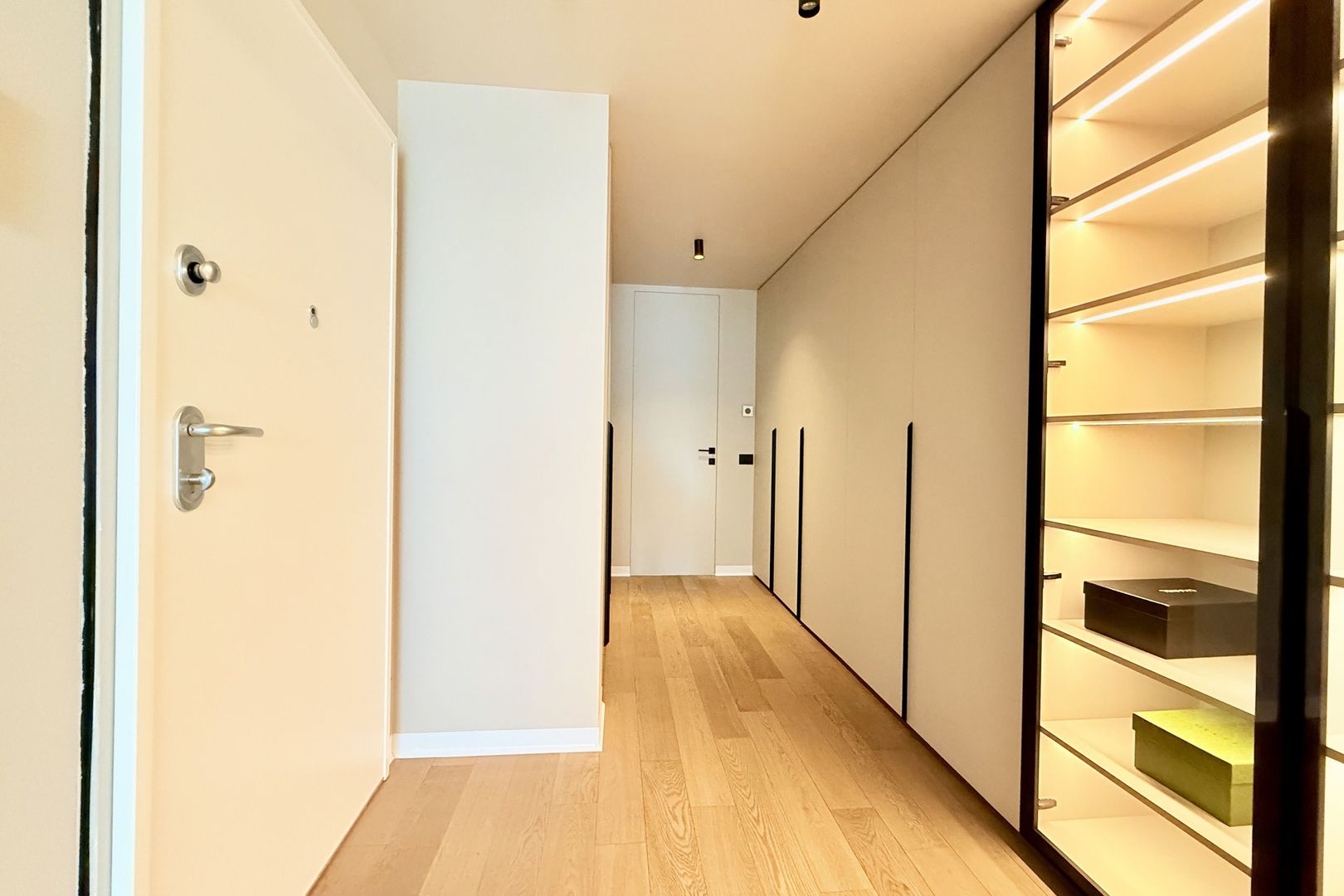 Apartament 3 camere în ONE Herăstrău Towers – eleganță și rafinament - Poză 8