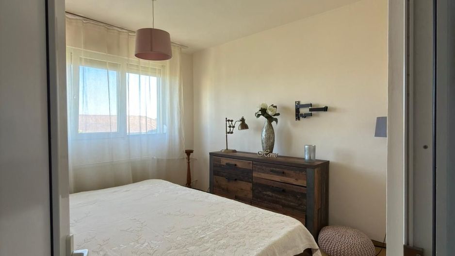 Ap 3 camere, decomandat,etaj 5 – zona Piața Rogerius.Pret 108.000 euro - Poză 5