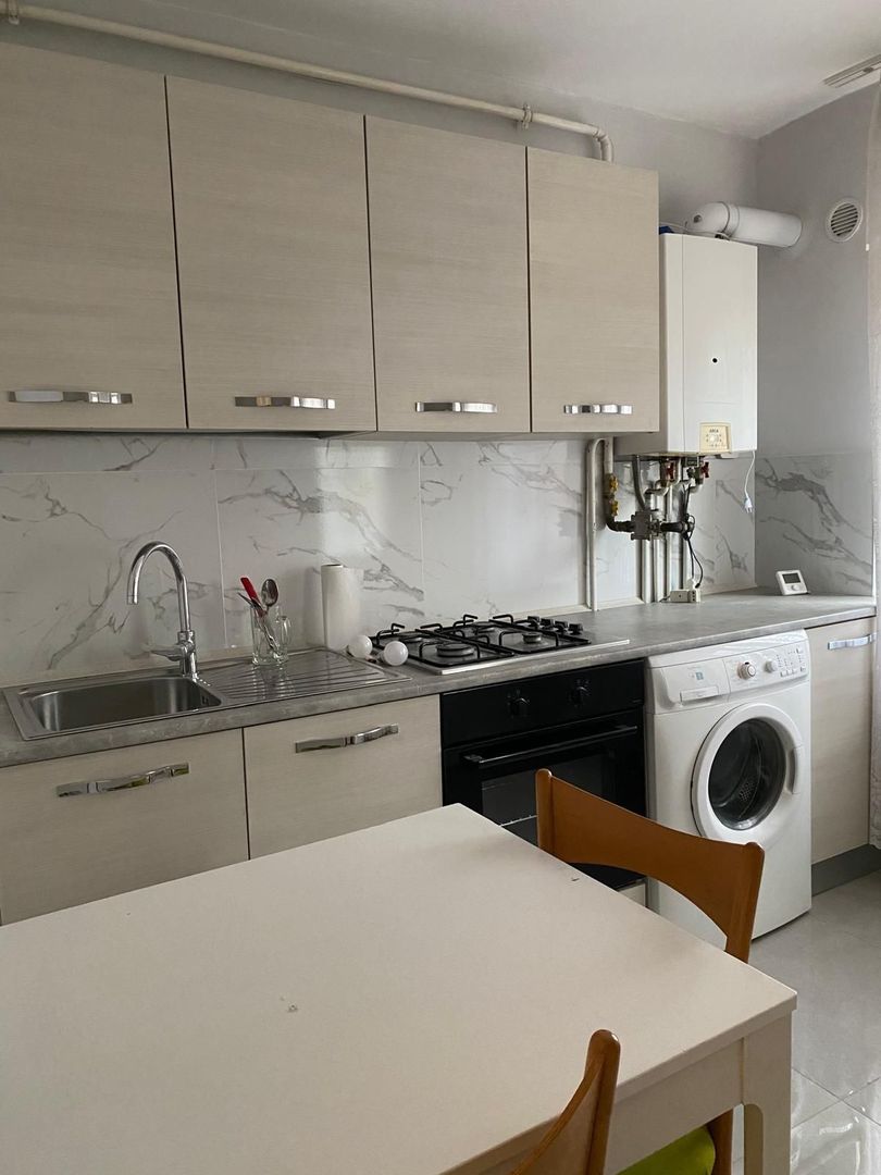 Garsonieră decomandată, spațioasă – zona Confectii - Poză 1