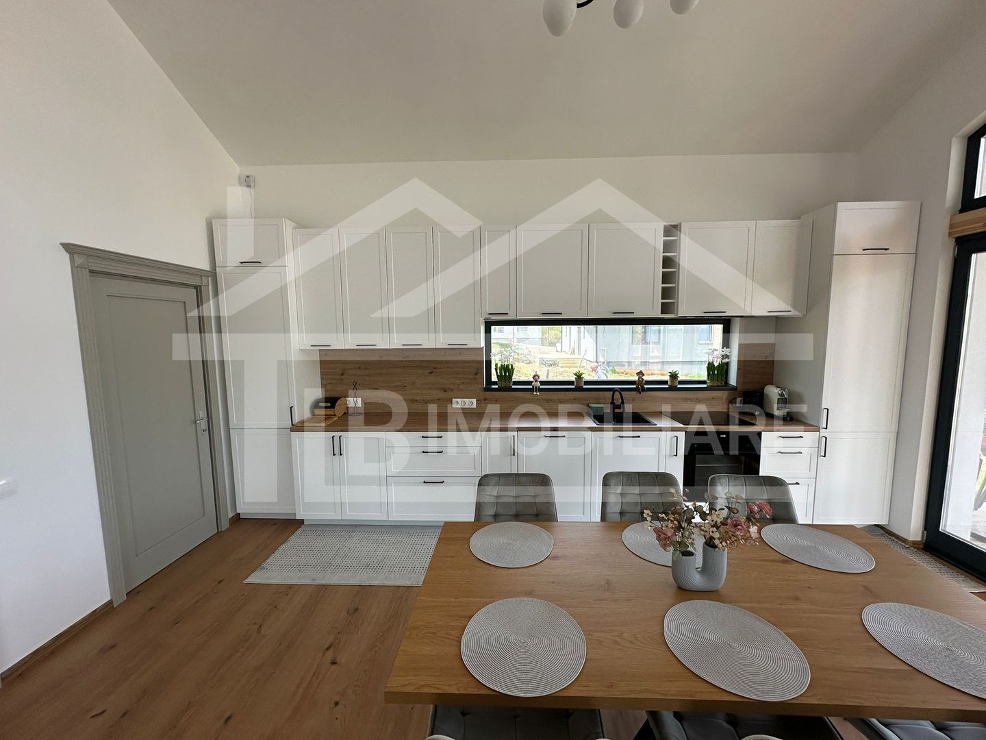 Casa individuala, 4 camere, 300mp, Zona Livezeni - Poză 5