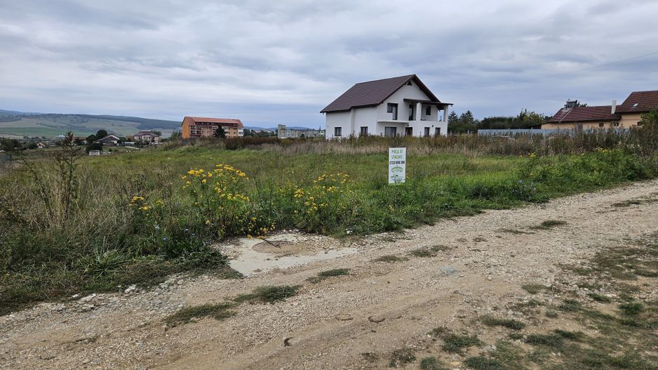 Feldioara,teren casa intravilan, utilitati in fata - Poză 2