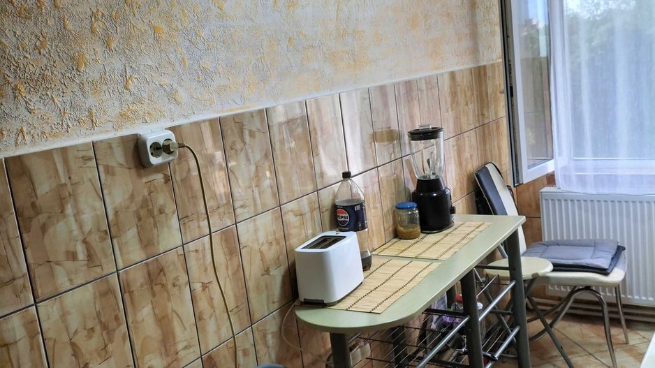 BRASADAS vinde ap 2 cam etaj 4/4 Micro 14. - Poză 1