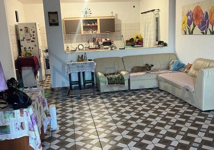 Casă cu 4 camere în Bogonos, Letcani - 80 mp construiți, teren 800 mp - Poză 4