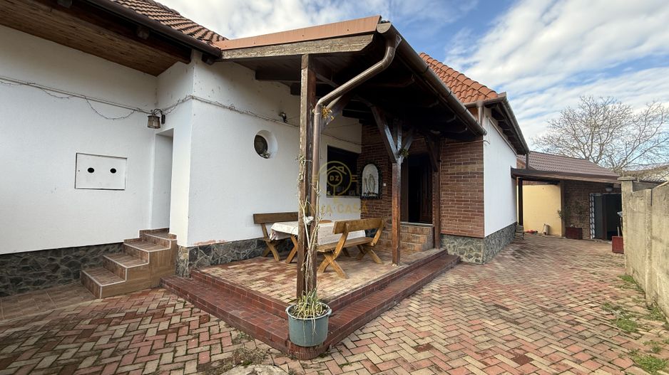 De Vanzare 2 Case In Curte Titulescu/Strada Crinului Teren 550MP - Poză 2