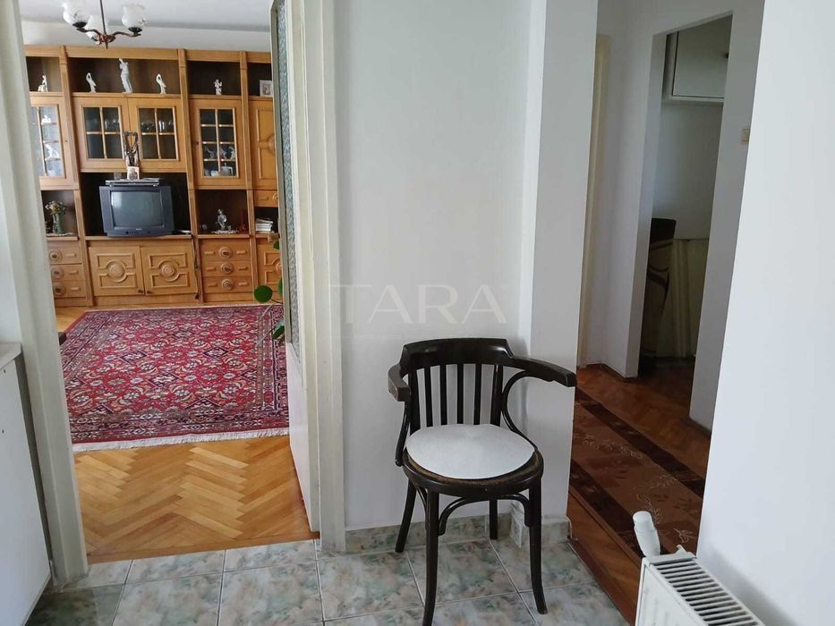 Apartament cu 3 camere, zona Bogdan Vodă - Poză 2