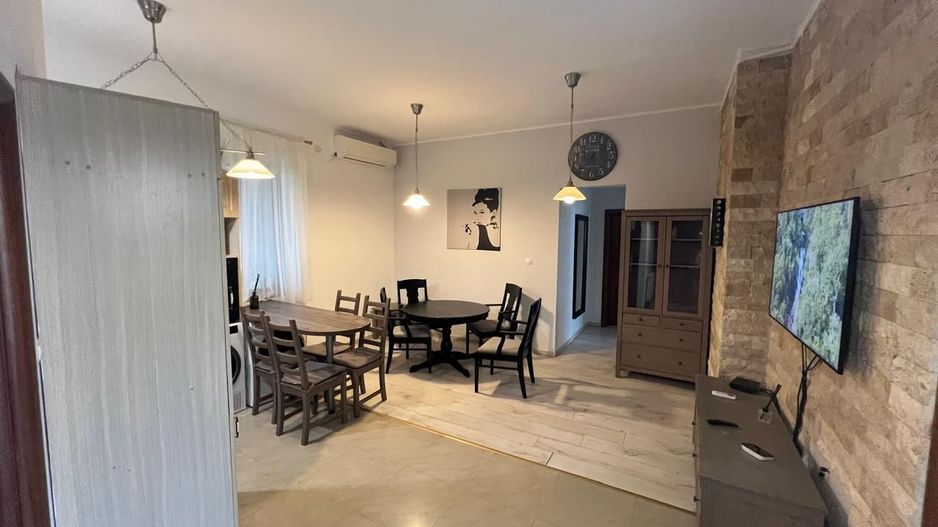 Apartament 3 camere, garaj si boxa - zona Centrala-Prefectura - Poză 13