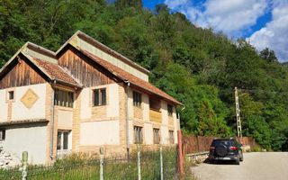 Casă spațioasă cu teren generos – Dăbâca - Poză 1