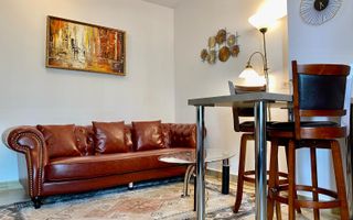 Apartament in centru langa Universitate, cu parcare subterana - Poză 4