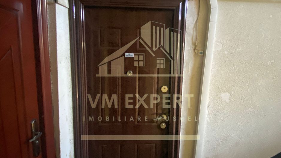 APARTAMENT 2 CAMERE ETAJ 2 ZONA VIȘOI CAMPULUNG - Poză 14