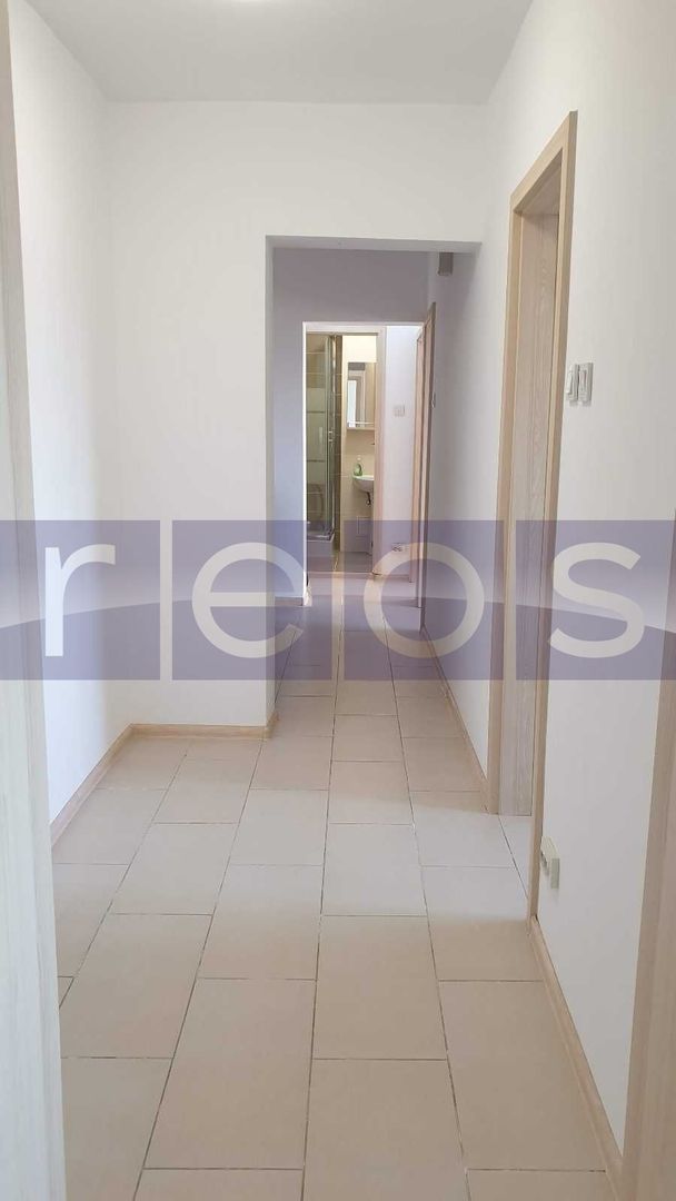 Apartament spațios 4 camere – Polonă colț cu Ștefan cel Mare - Poză 7