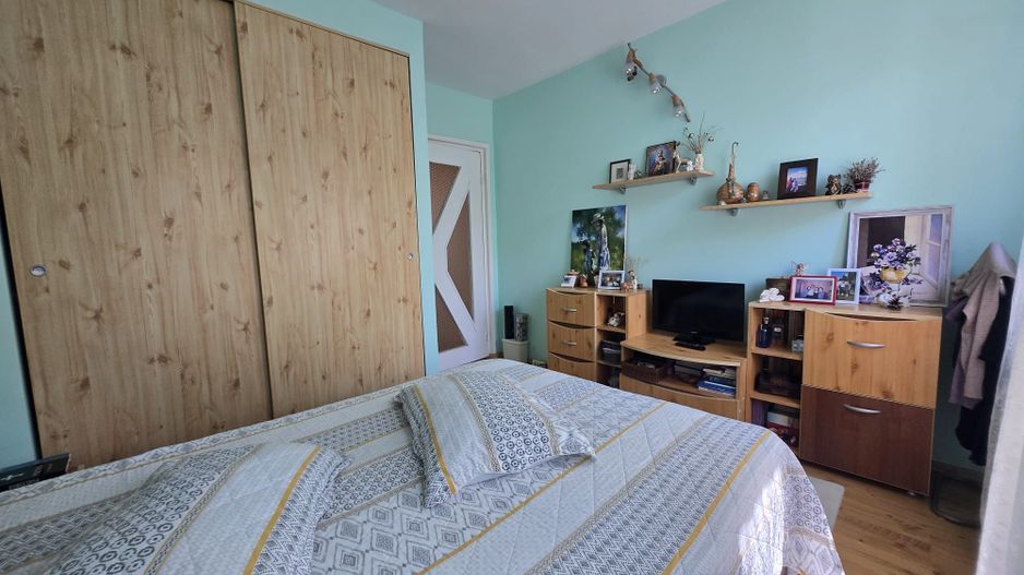 Apartament cu 3 camere  de vanzare - B dul 1 Mai - Poză 7