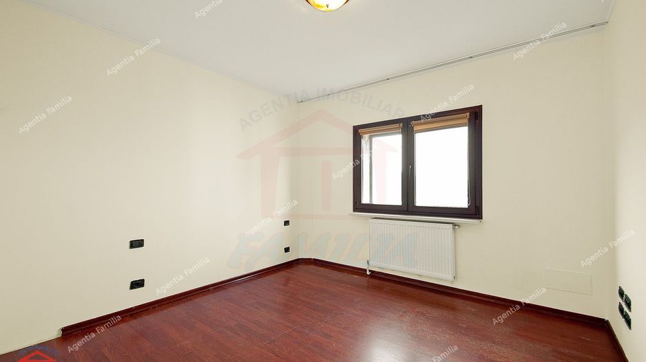 Apartament 3 camere dec in Galati Micro 21 vedere la Dunare langa turn - Poză 7