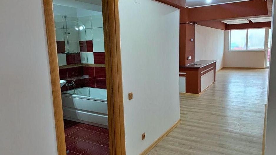 Vanzare Apartament 4 camere zona Gavana - Poză 4
