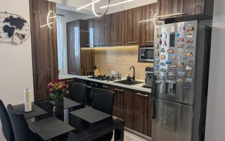 Vând apartament 3 camere, mobilat și utilat cu loc de parcare inclusă - Poză 9