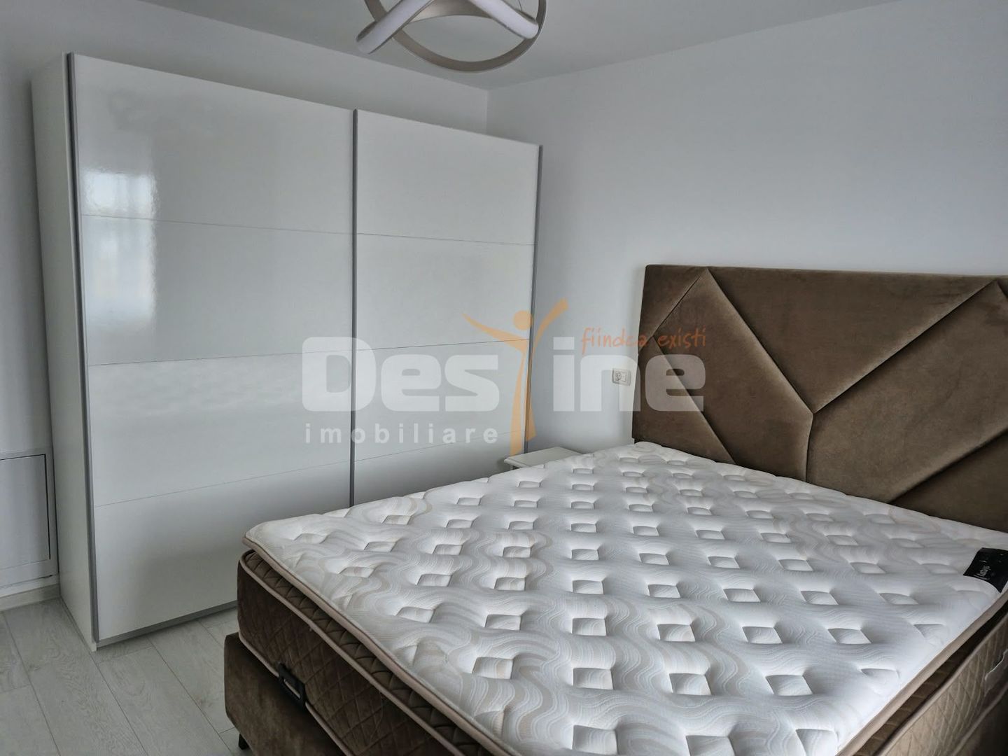 Oportunitate unica Apartament cu 2 sau 3camere in zona Pietricica - Poză 4