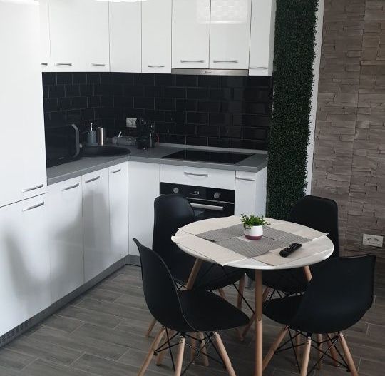 Apartament 2 camere pe termen lung - Vedere La Lac Frontal - Poză 6