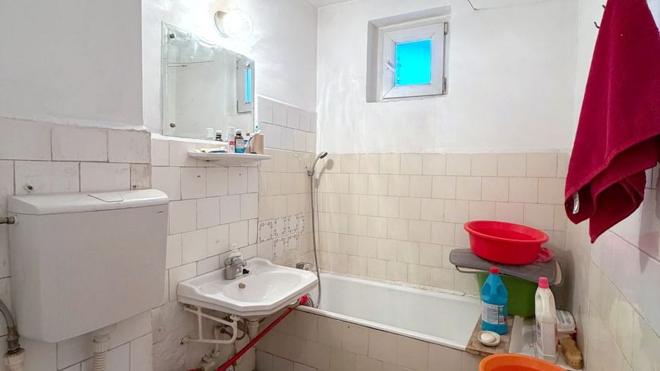 Apartament 3 camere  Etaj 2/4 | Metrou Costin Georgian - Poză 10