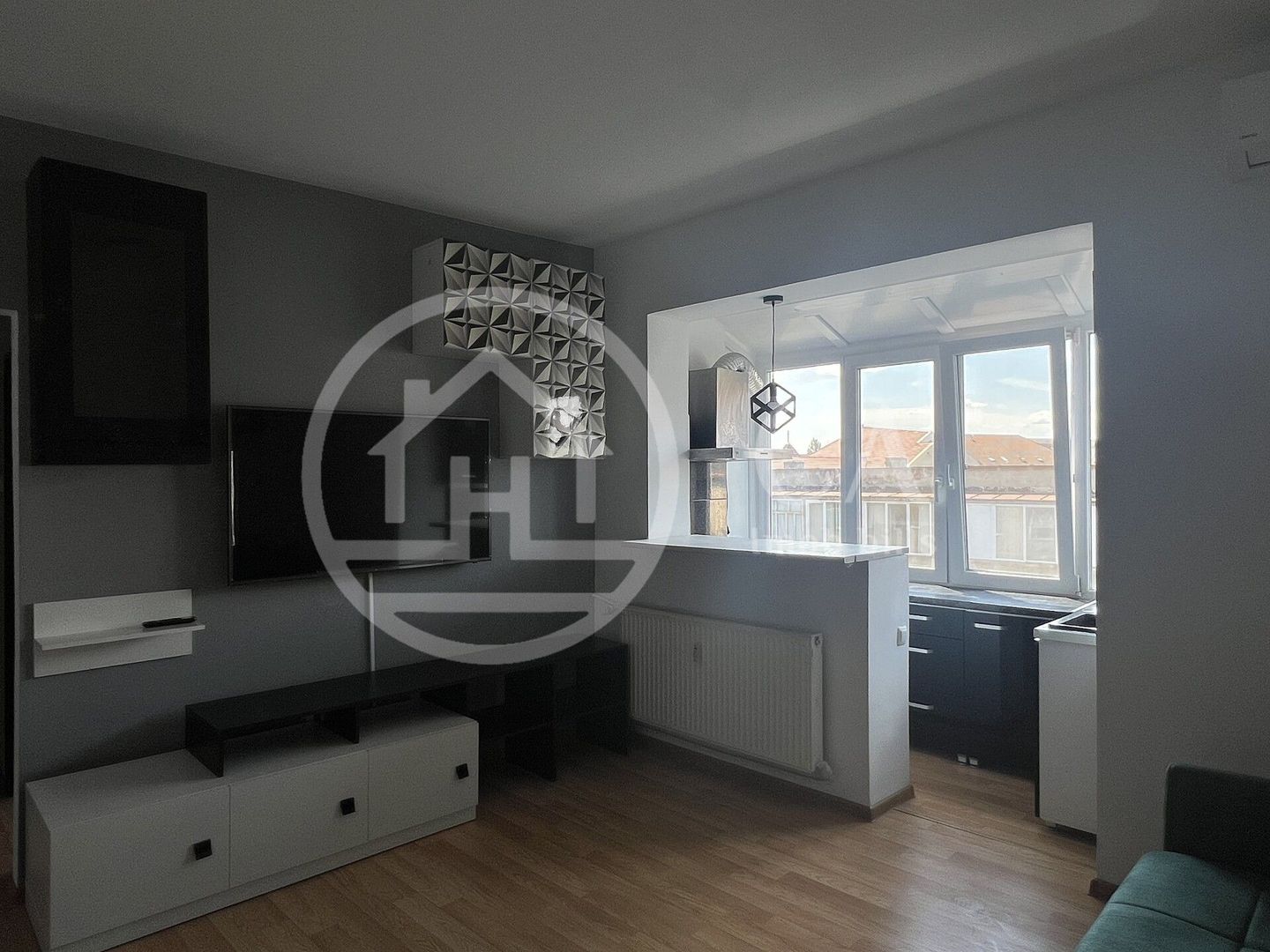 Apartament cu 3 camere de inchiriat in zona Centrala Oradea - Poză 1