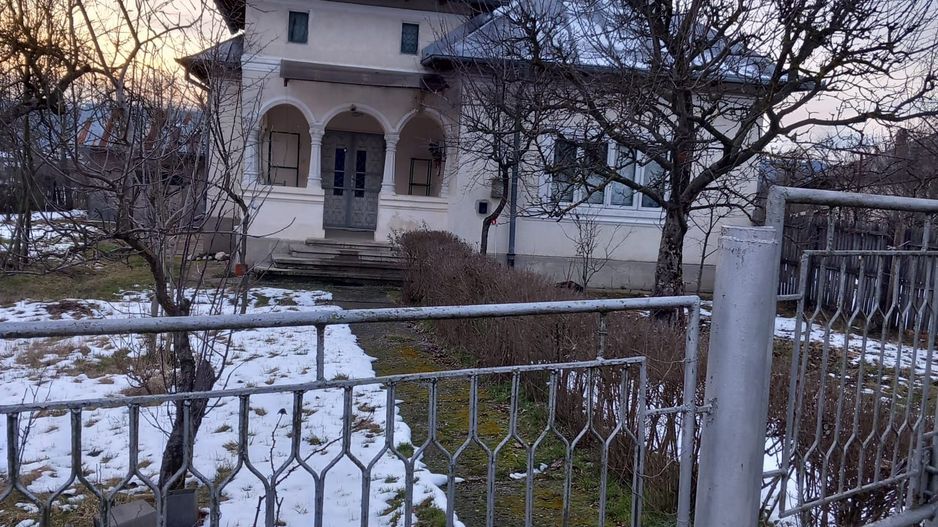 Casă de vânzare în centrul comunei Stâlpeni- Jud.Arges - Poză 3