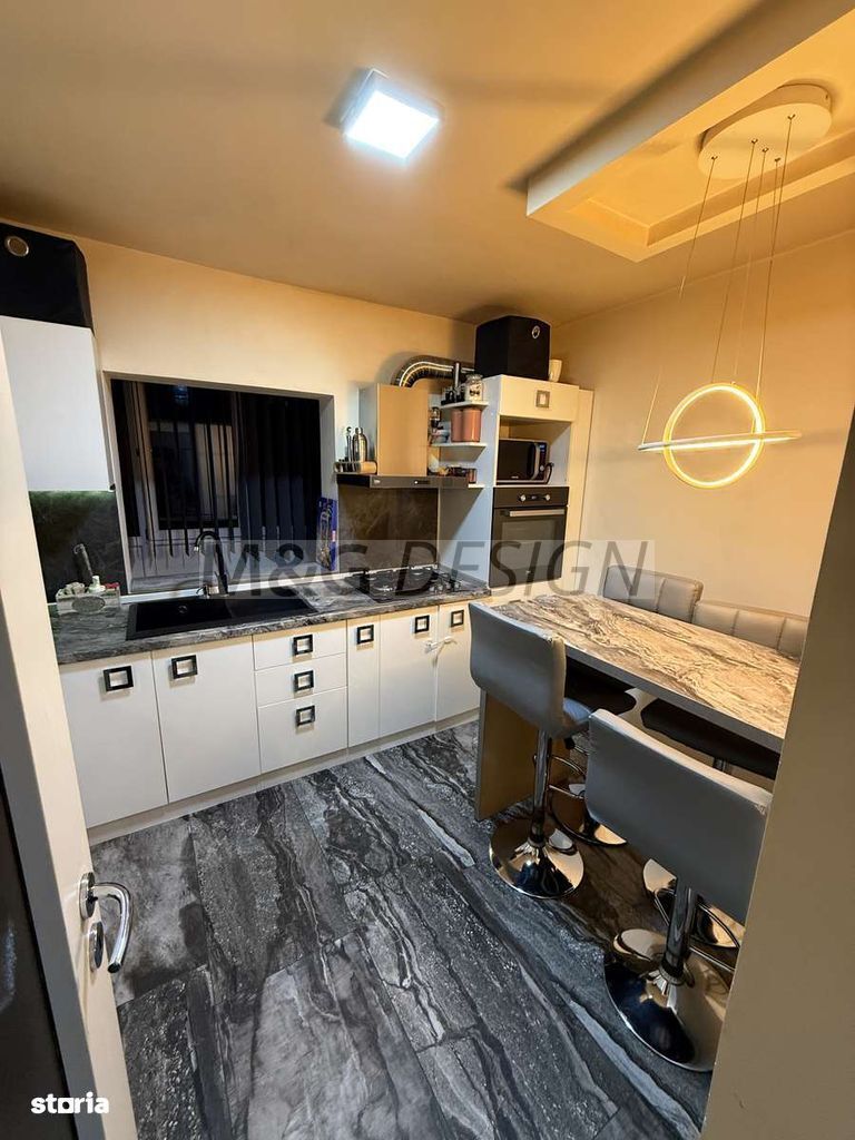 Etaj 2 , 3 camere decomandat Soarelui - Poză 2