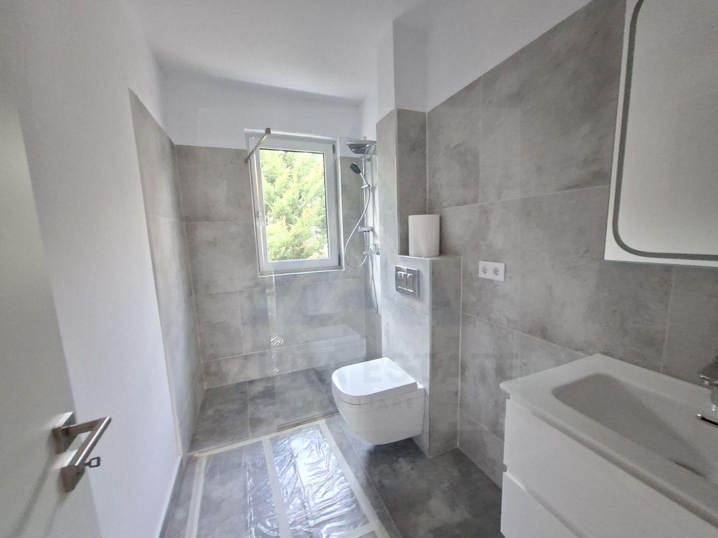 Apartament premium 61.4 mp utili 3 camere 2 bai etaj 1 in Cristian - Poză 4
