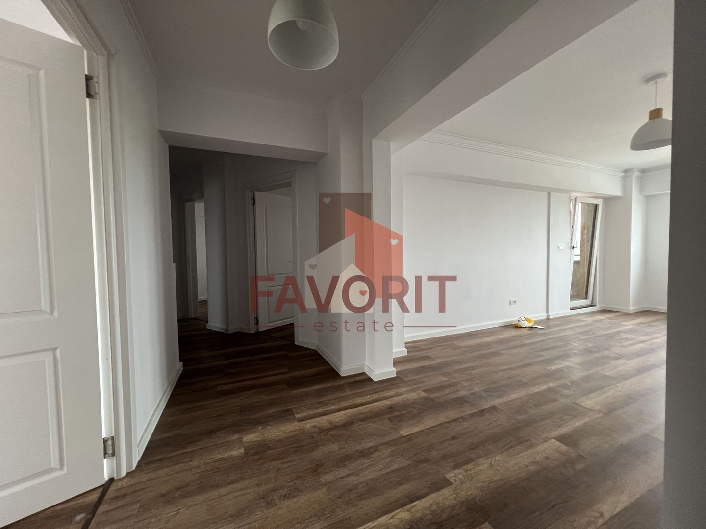 Apartament 4 camere decomandat | Lift | Renovat complet | Sagului - Poză 1