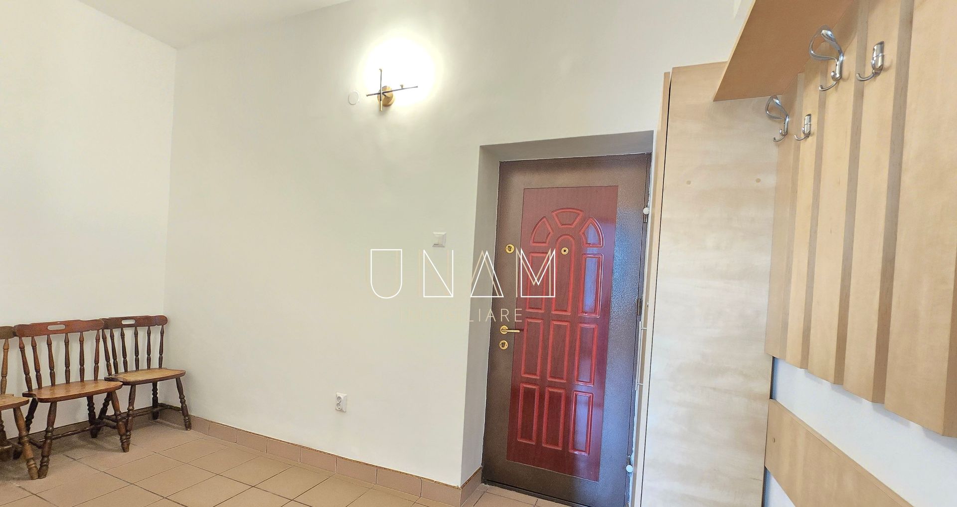 Birou renovat | Blocul 800 | ideal cabinet sau servicii - Poză 6