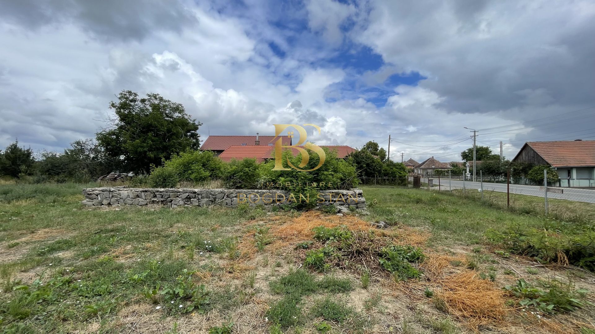 Teren intravilan de vânzare | 3.920 mp | Amați, Satu Mare - Poză 2