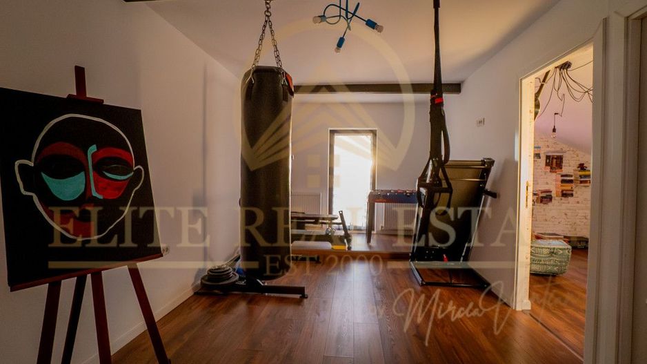 Cumpana - Casa Ideală pentru două familii. - Poză 14