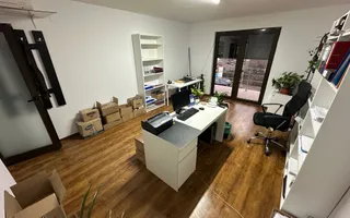 Cladire pretabila spațiu birouri/ clinica - Poză 40